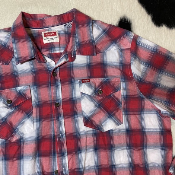 Wrangler Men's Western Red Plaid Button Down Long Sleeve Shirt - Picture 5 of 8